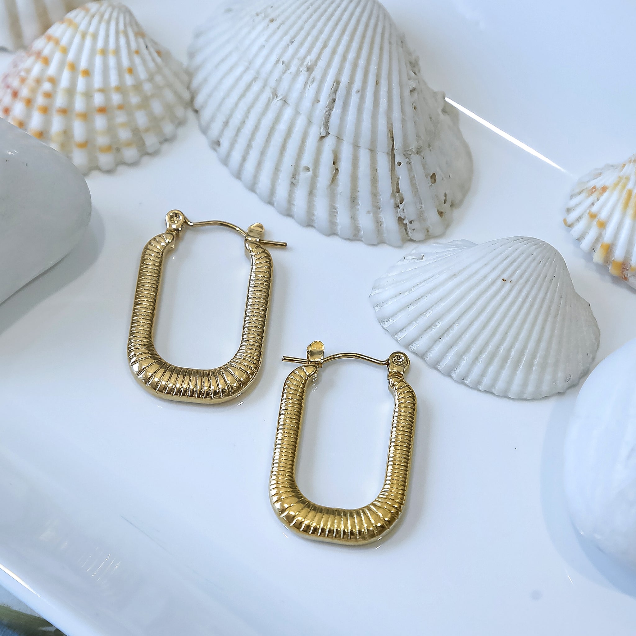 Aalve Square Dainty Hoops