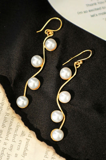 Wavy Pearl Drops