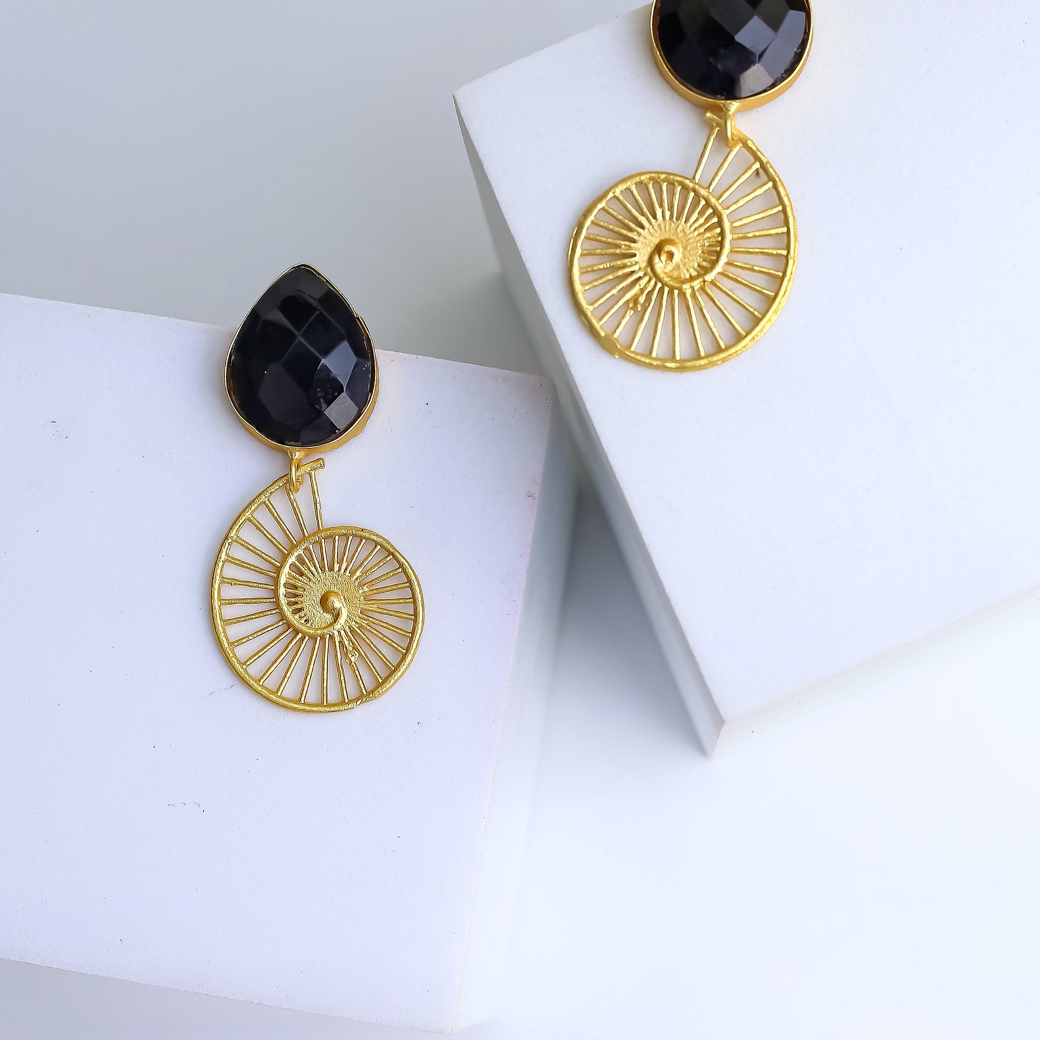 Ada Glossy Stone Earring